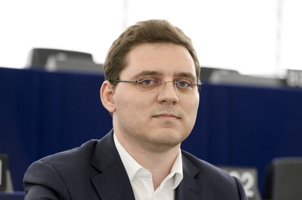VICTOR NEGRESCU - Interviu
